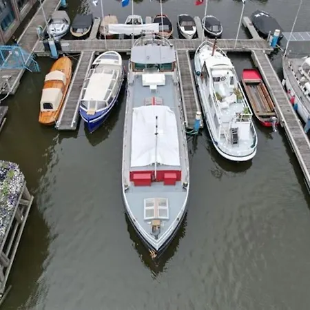 شاليه Spacious Homely House Boat