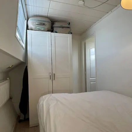 Spacious Homely House Boat Amsterdam