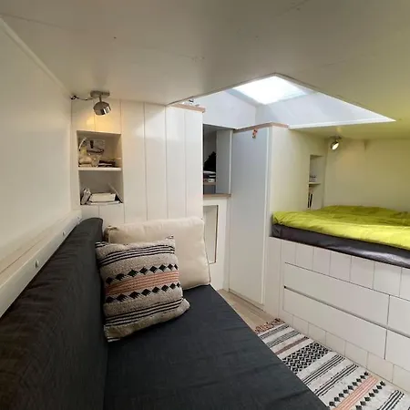 Spacious Homely House Boat Alpstuga