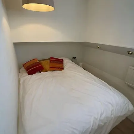 Spacious Homely House Boat Alpstuga