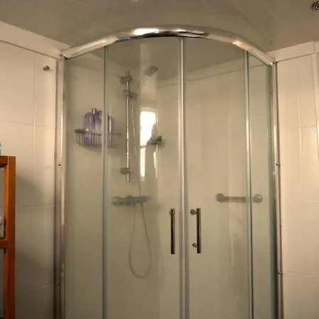 Шале Spacious Homely House Boat