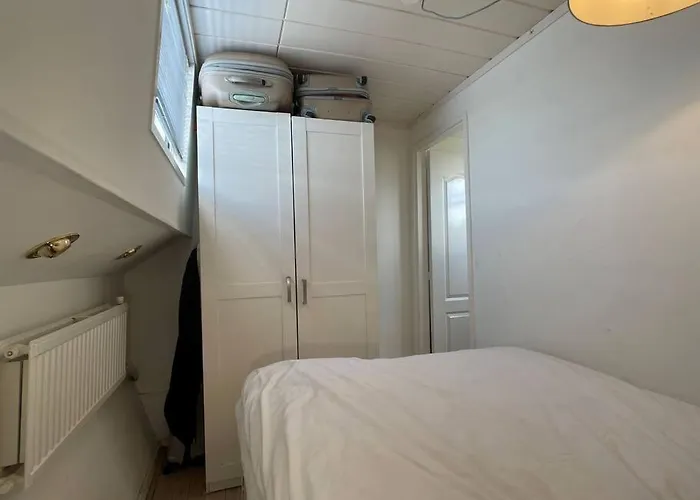 Spacious Homely House Boat Amsterdam